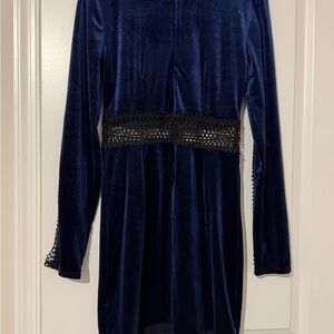 Romeo & Juliet Couture Navy Velvet Dress Size Medium NWT